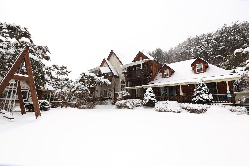 Bench House Villa Pyeongchang Ngoại thất bức ảnh
